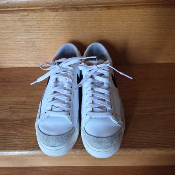 Womens Nike Sneakers Size 7 - Picture 6 of 7